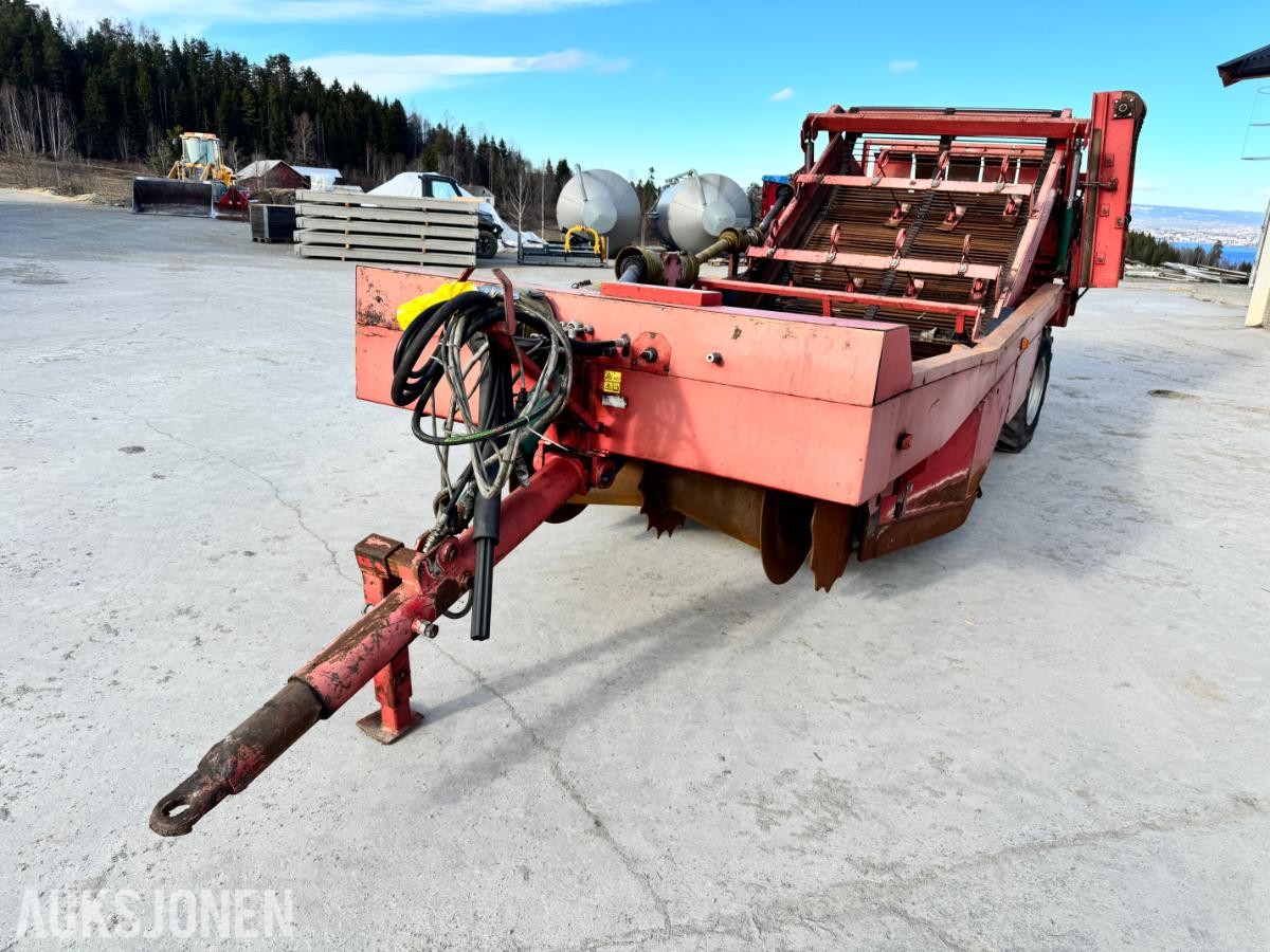 Åsa-Lift UN4210 -mek strengelegger med hyppeplog
