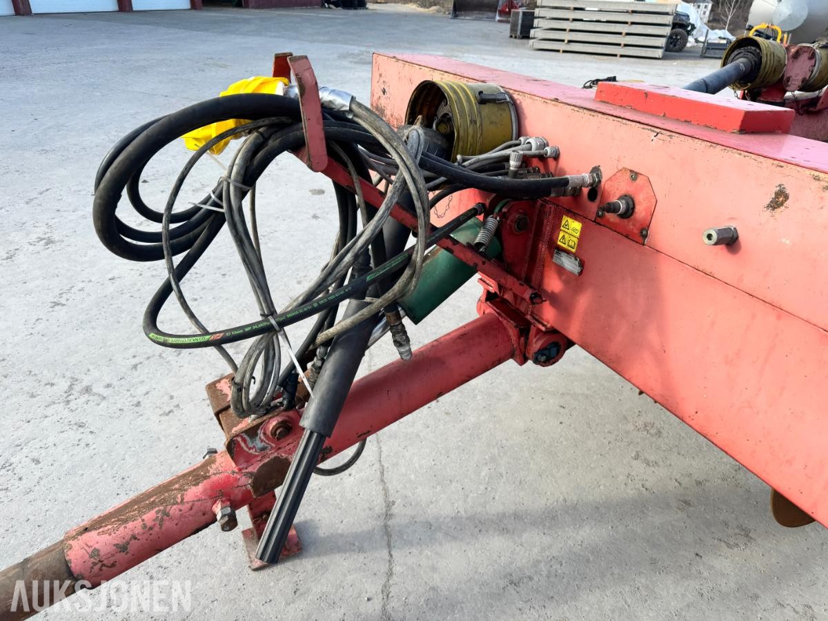 Åsa-Lift UN4210 -mek strengelegger med hyppeplog