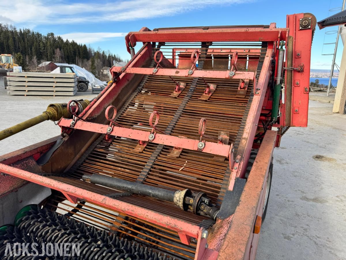 Åsa-Lift UN4210 -mek strengelegger med hyppeplog