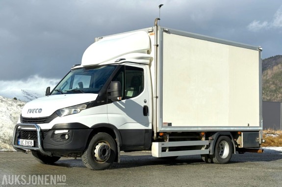 2019 Iveco Daily verkstedsbil med betydelig mengde innredning - motor byttet på 220 000 km 