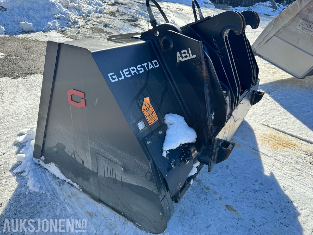 2022 Gjerstad 4000 liter strøskuffe