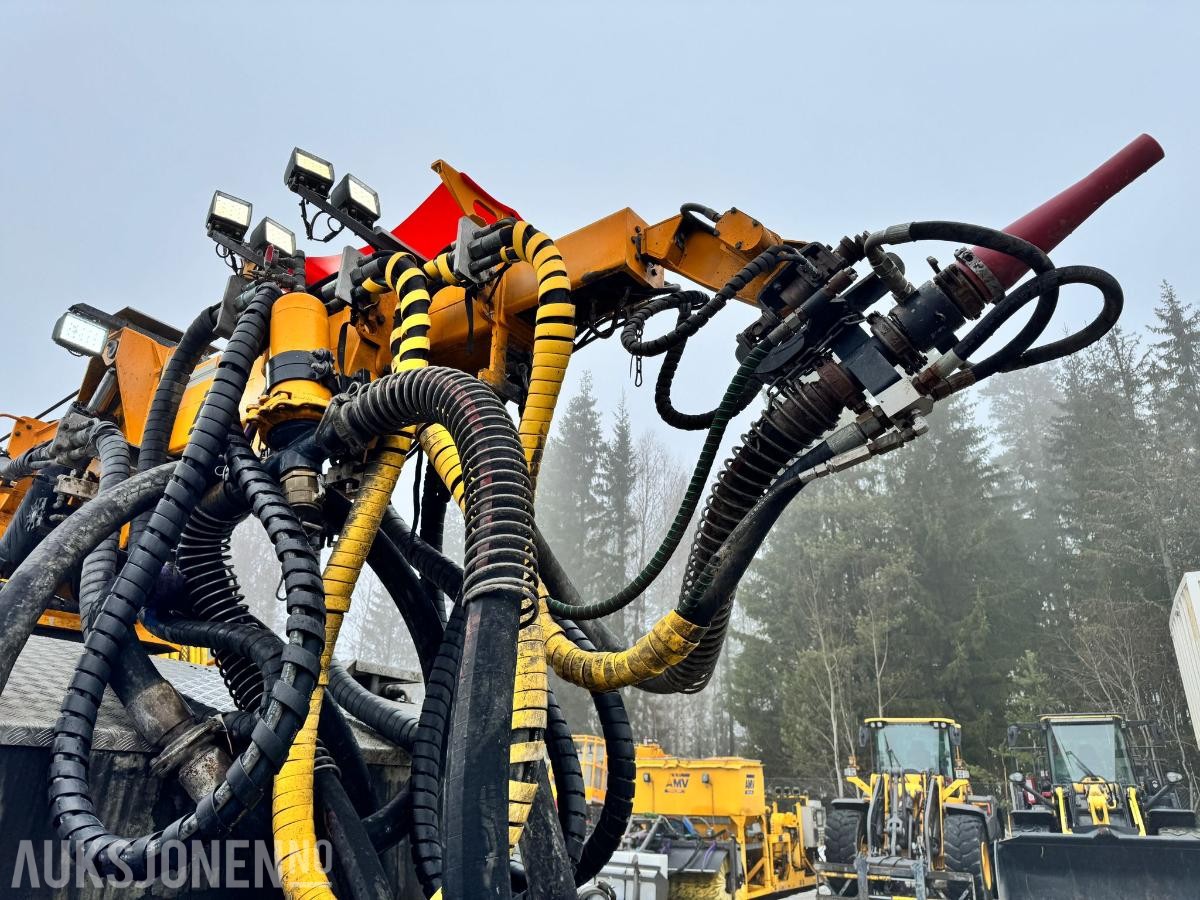 2023 Mercedes-Benz Arocs /AMV 4200H Betongsprøyterigg