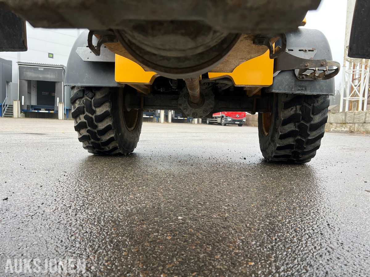 2014 Volvo L25F m/skuffe og løse pllegafler 
