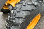 2014 Volvo L25F m/skuffe og løse pllegafler 
