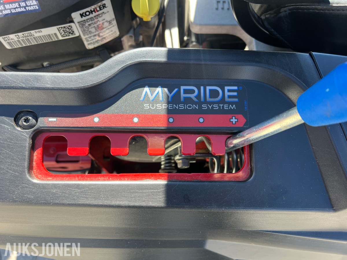 2024 Toro MX427T 107CM MY RIDE