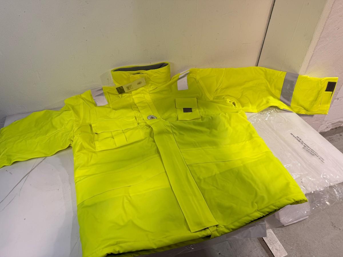 26 stk Aalesund Oljeklede Snehvit vattert regnjakke 2XL – Hi-Vis gul