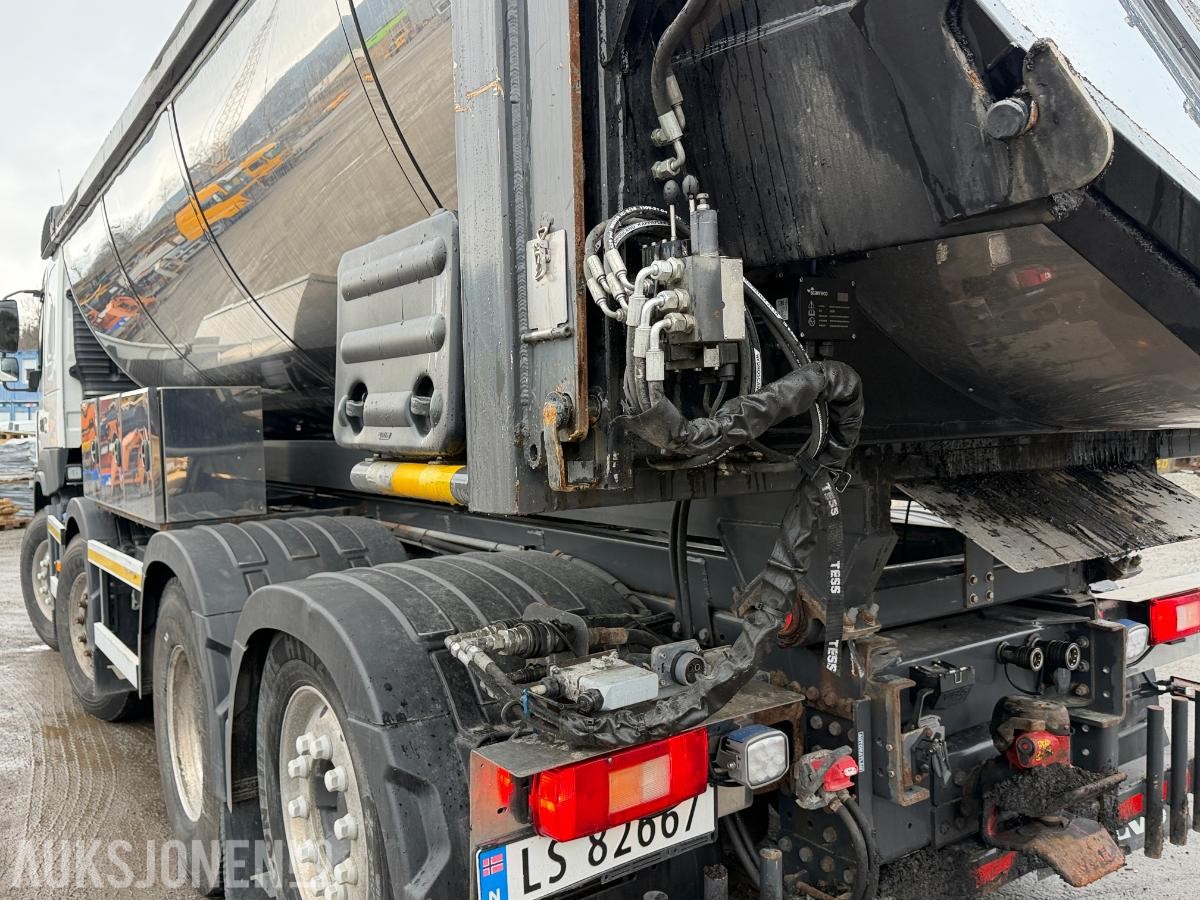 2015 Volvo FMX540 asfaltbil med RecoDrive / Asfaltsprider