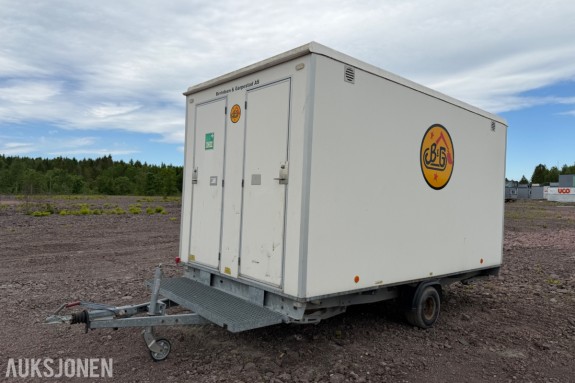 Scanvogn 420 mannskapsvogn / kontorvogn – 1000 kg – med bord, kjøl, vask og verktøyrom