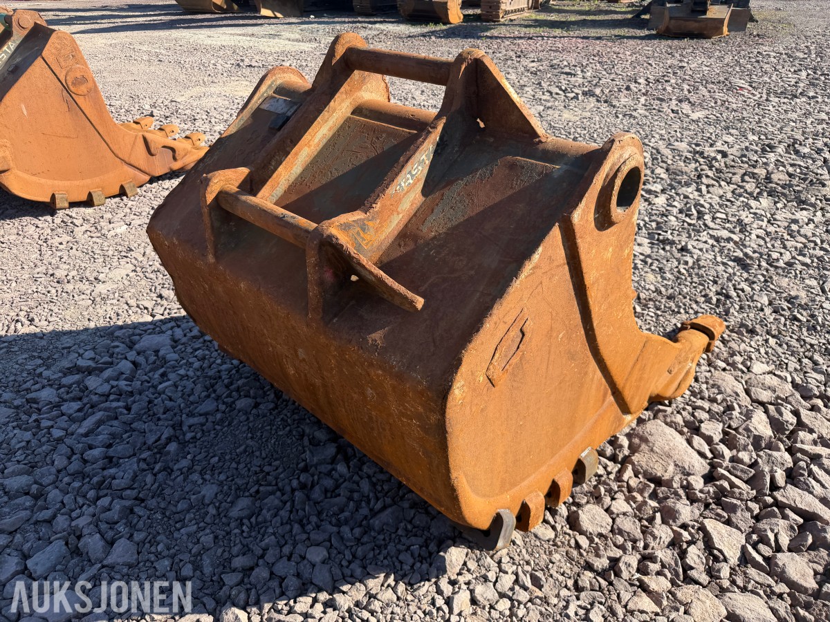 Gjerstad Tannskuff 1700 Liter S70 Cat-J
