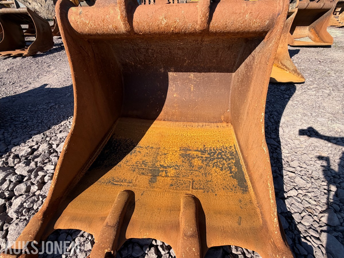 Gjerstad Tannskuff 1700 Liter S70 Cat-J