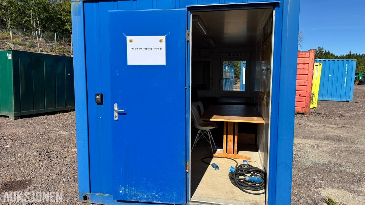 20 fots mannskapscontainer / brakkecontainer med 230V elektrisk anlegg