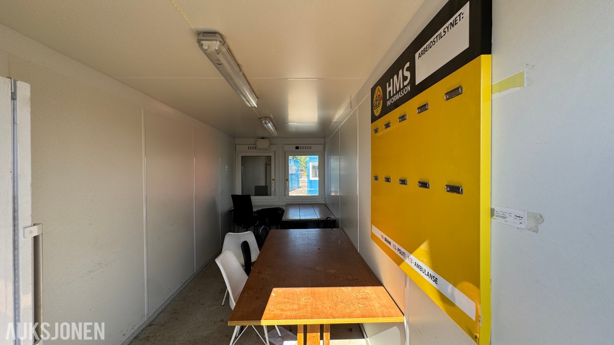 20 fots mannskapscontainer / brakkecontainer med 230V elektrisk anlegg