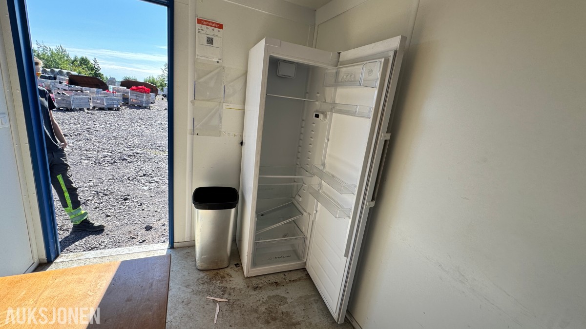20 fots mannskapscontainer / brakkecontainer med 230V elektrisk anlegg