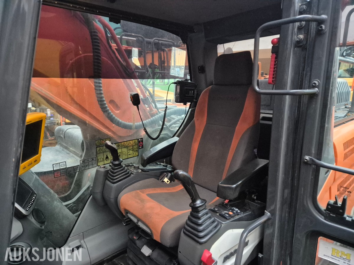 Doosan DX380LC-5. GPS, sentralsmøring, to-kam plater