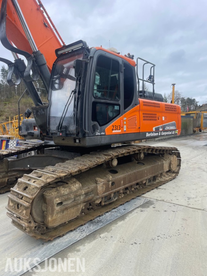 Doosan DX380LC-5. GPS, sentralsmøring, to-kam plater