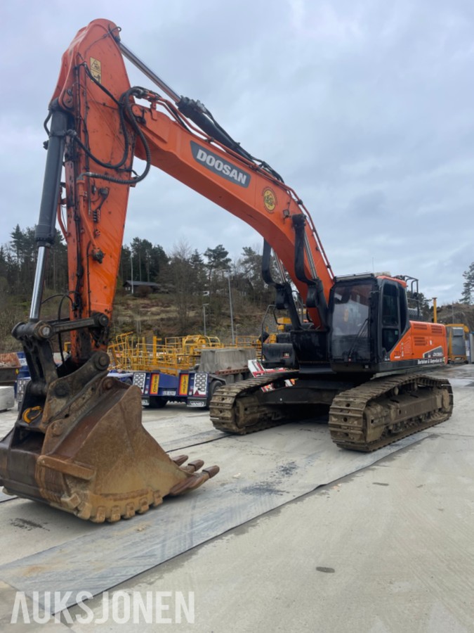 Doosan DX380LC-5. GPS, sentralsmøring, to-kam plater