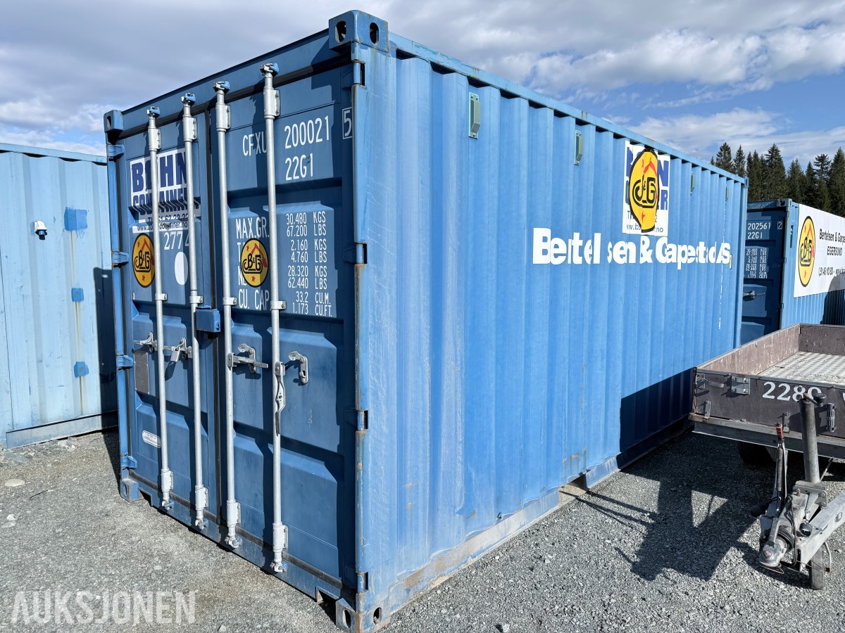 20 fots container med mye VA rørdeler ++