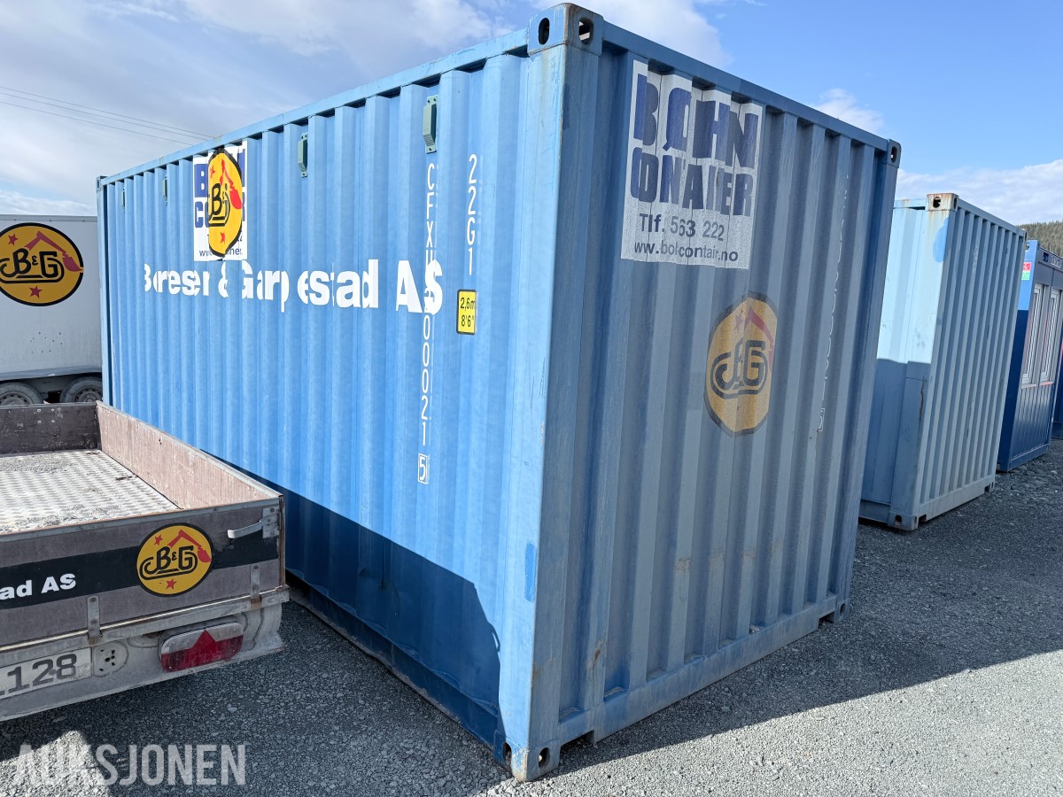 20 fots container med mye VA rørdeler ++
