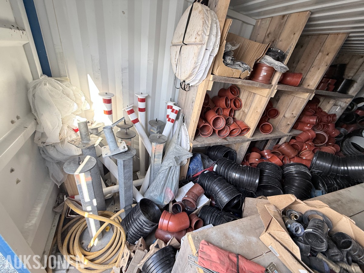 20 fots container med mye VA rørdeler ++