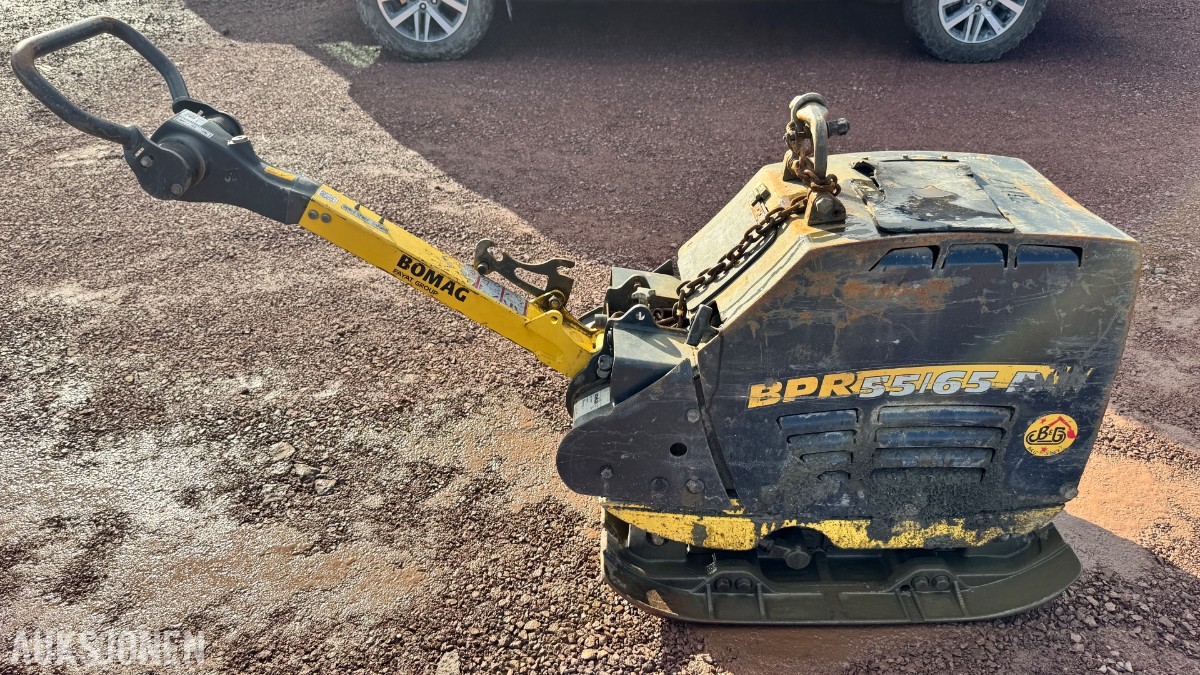 2022 Bomag BPR 55/65D Vibroplate