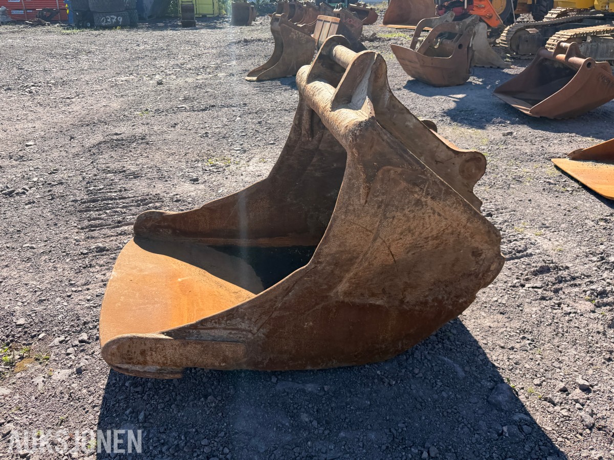 Gjerstad Renskskuff S70 1800kg 1700L