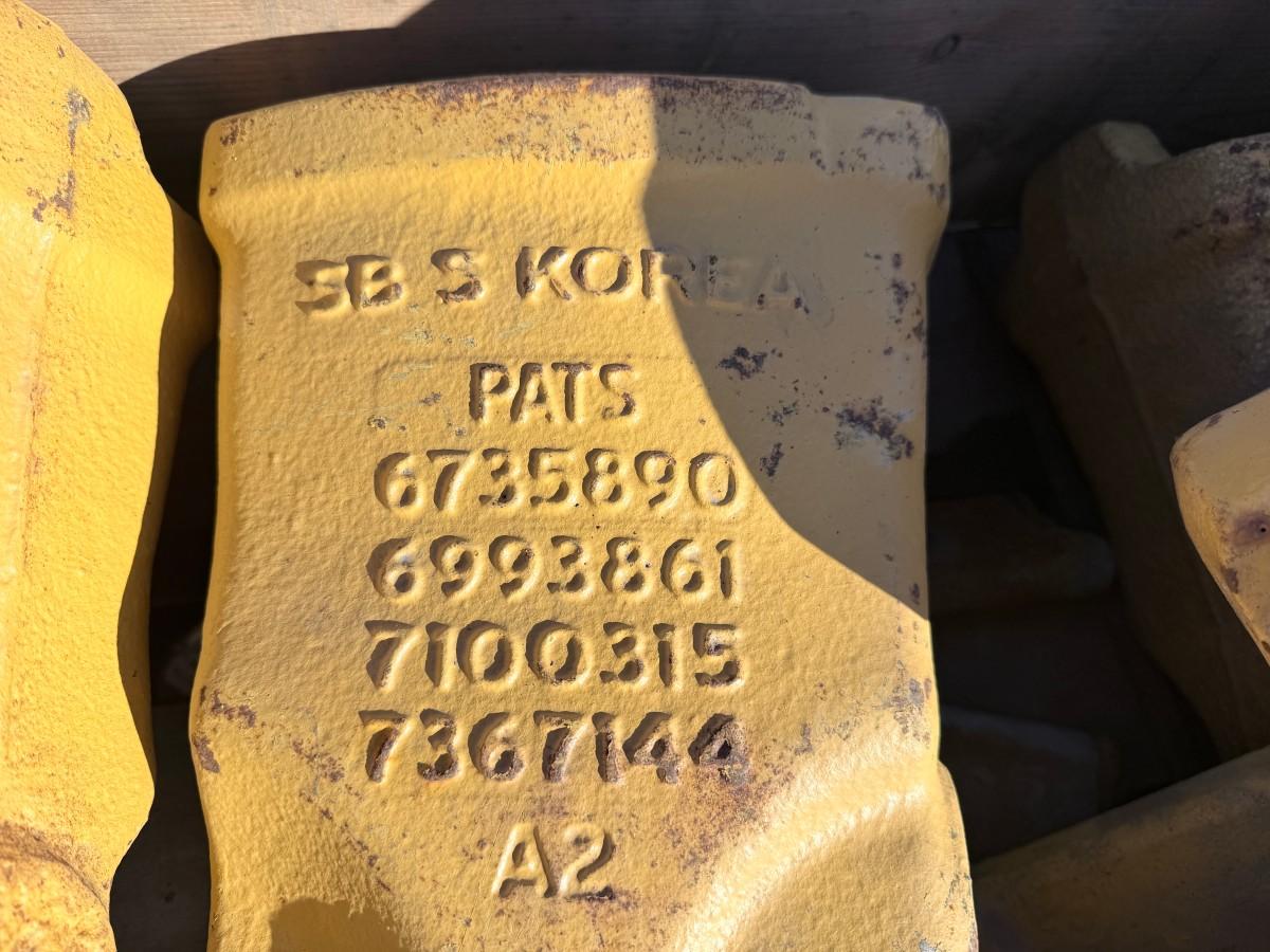 Gravemaskintenner CAT – 16 stk med adaptere og slitedeler
