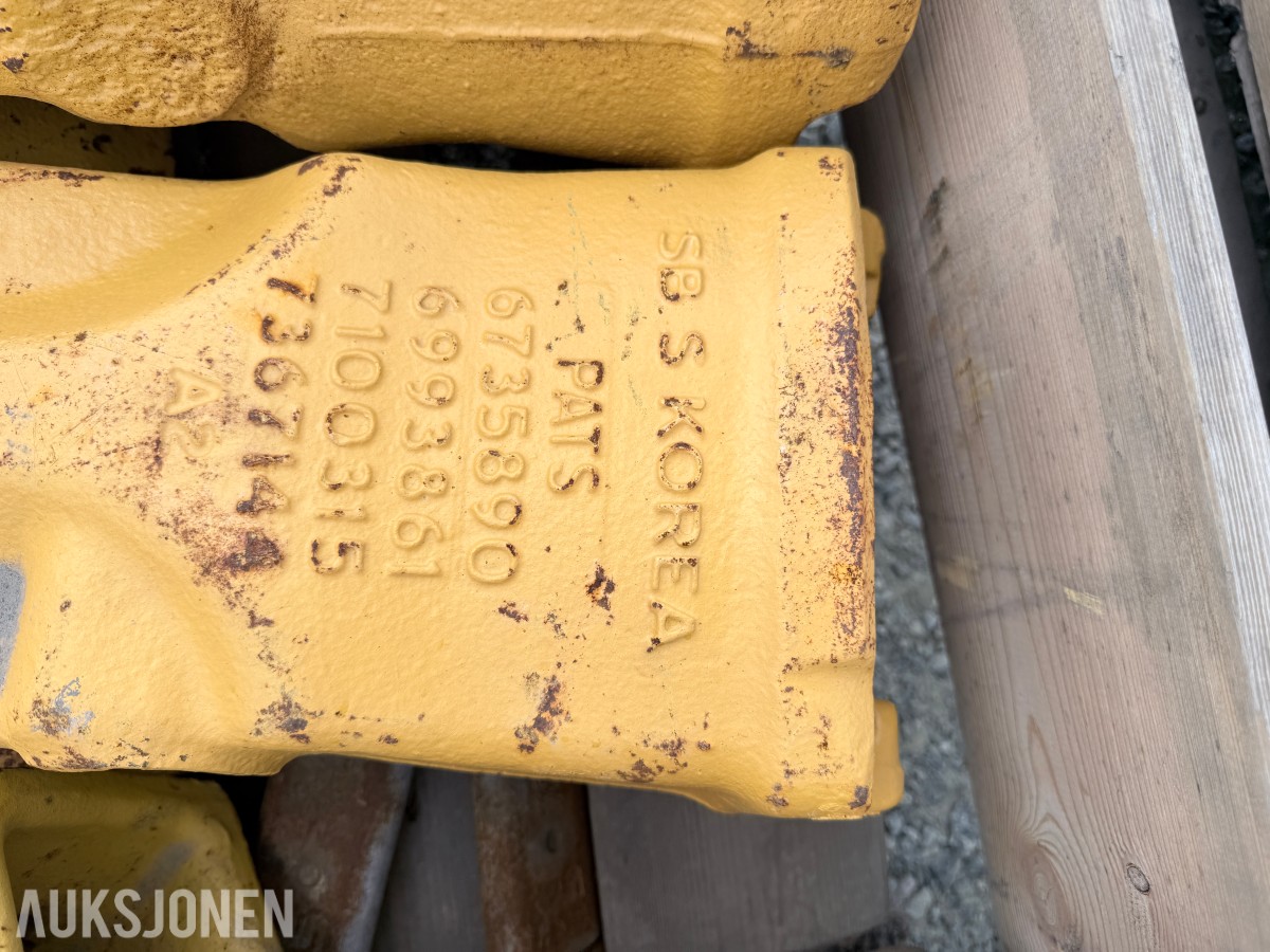 Gravemaskintenner CAT – 16 stk med adaptere og slitedeler
