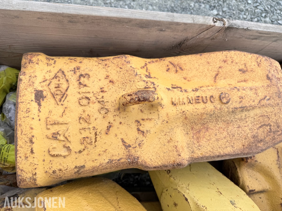 Gravemaskintenner CAT – 16 stk med adaptere og slitedeler
