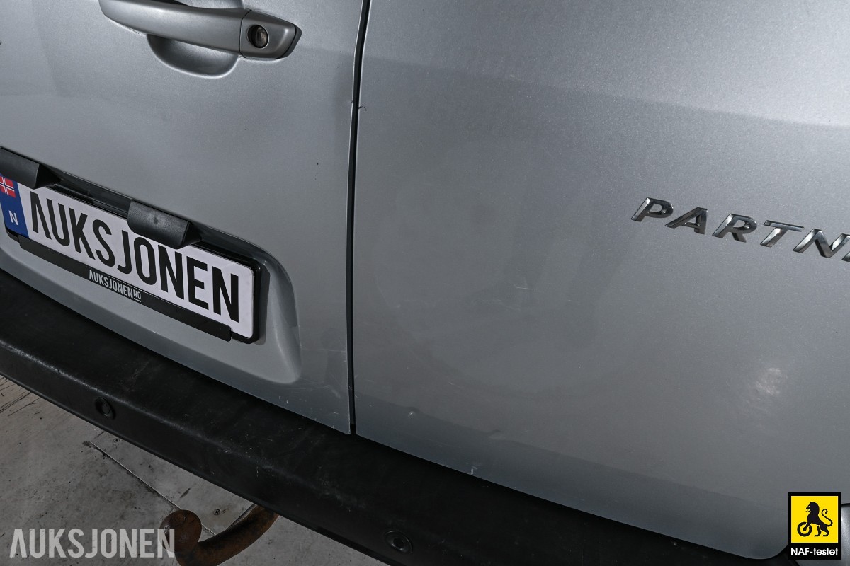 2018 Peugeot Partner 1.6D 99HK HENGERFESTE CRUISE SKYVEDØRER