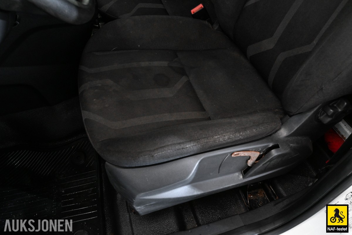 2017 Ford Transit Connect 101HK TDCI 3-SETER HENGERFESTE VARMER SERVICEHISTORIKK