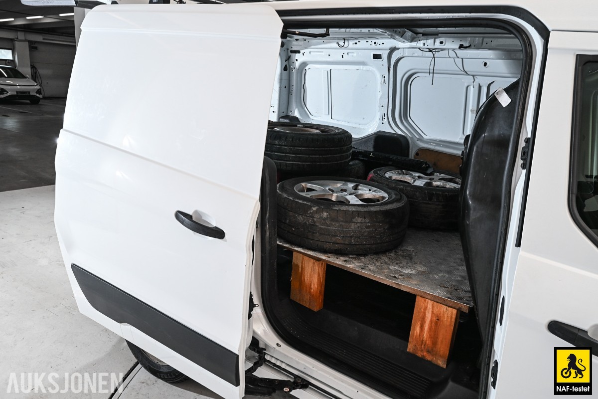 2017 Ford Transit Connect 101HK TDCI 3-SETER HENGERFESTE VARMER SERVICEHISTORIKK