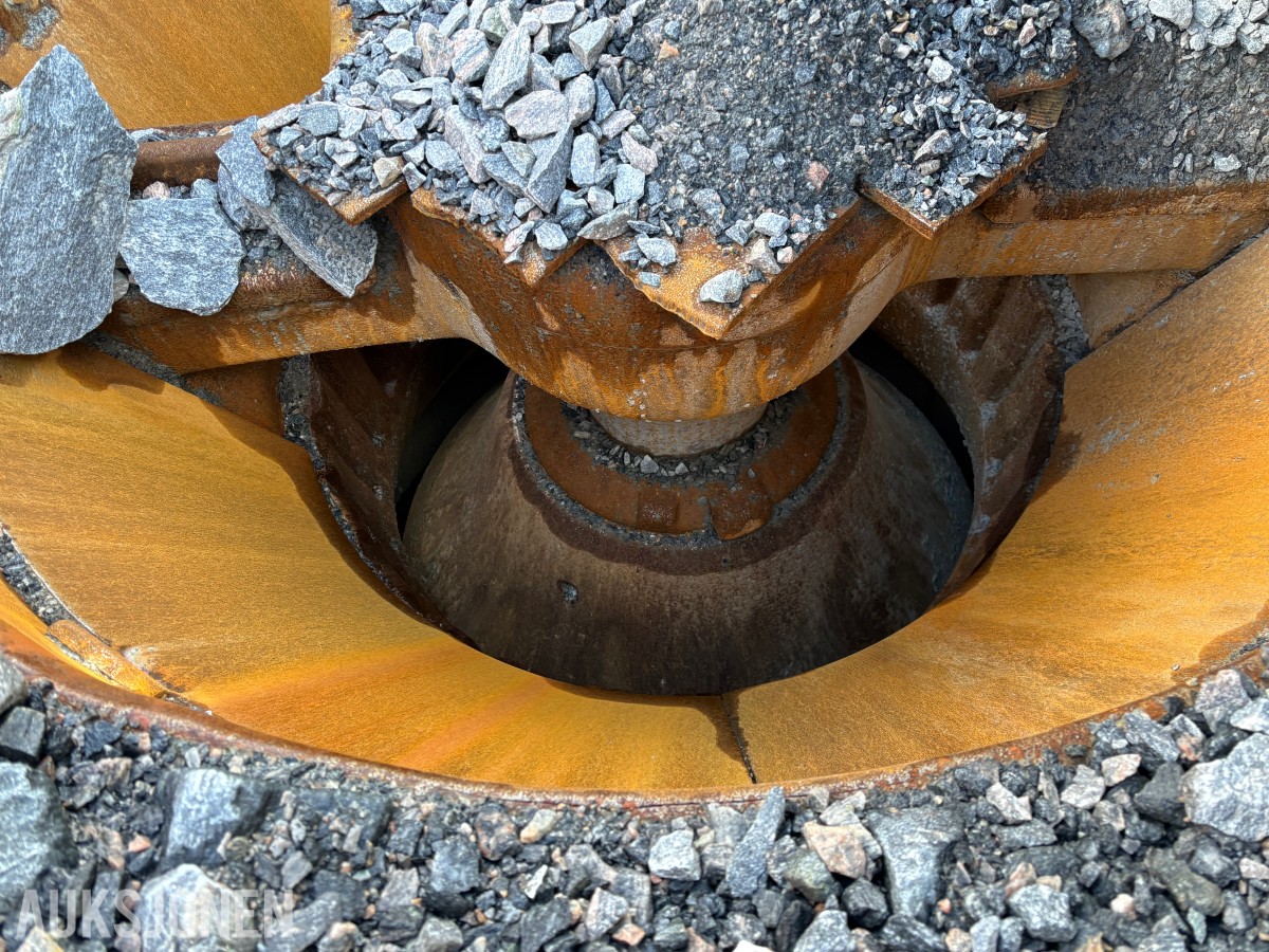 2016 Sandvik UH440i Finknuser