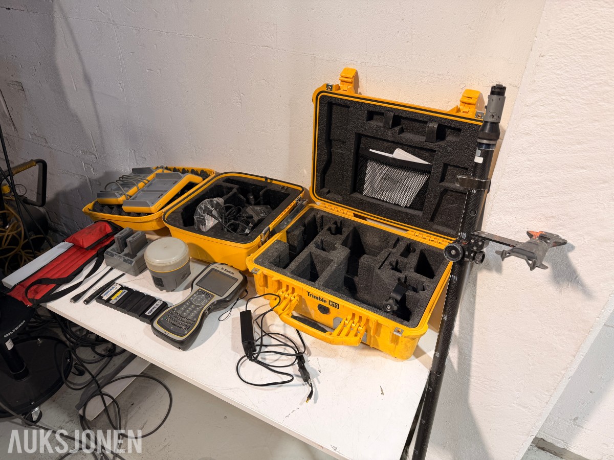 Trimble R10 + Trimble TSC3 målebok
