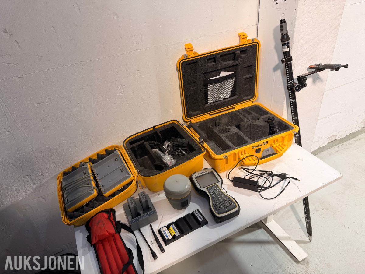Trimble R10 + Trimble TSC3 målebok