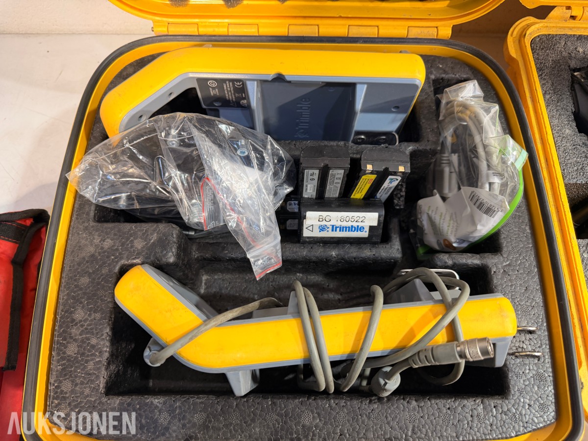 Trimble R10 + Trimble TSC3 målebok