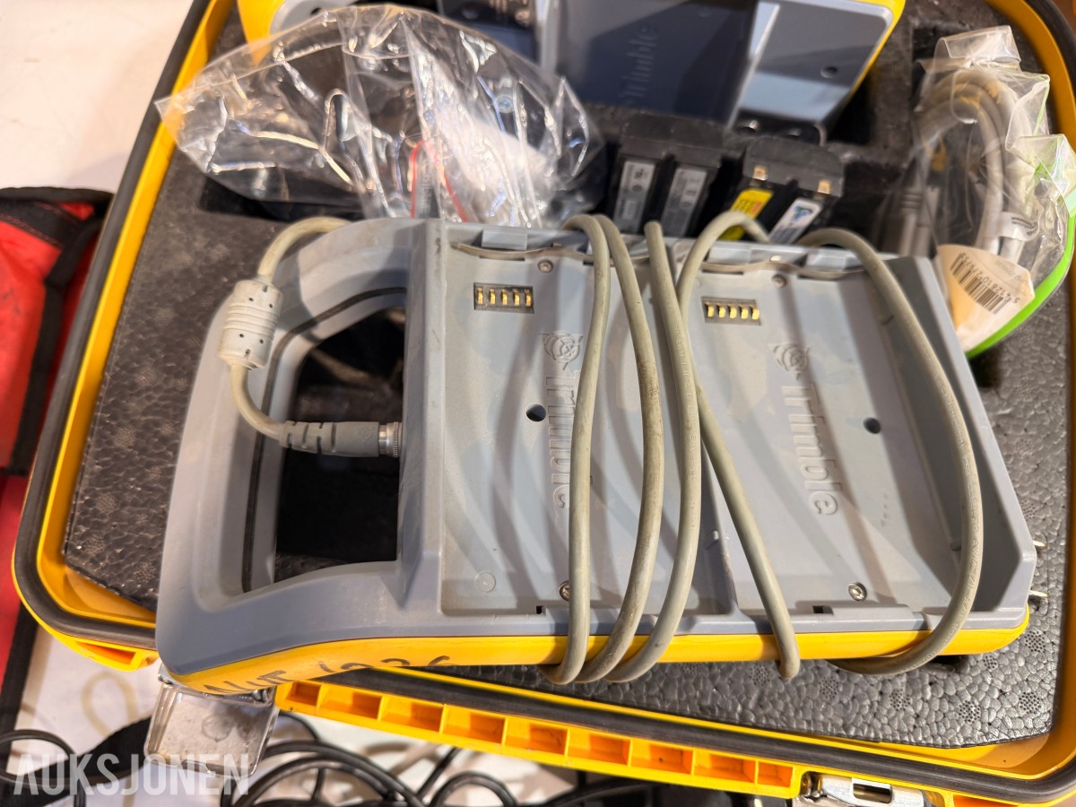 Trimble R10 + Trimble TSC3 målebok