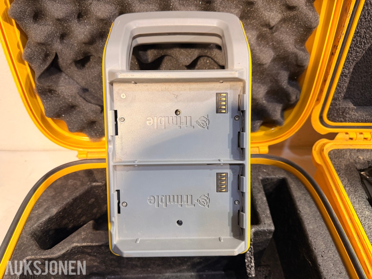 Trimble R10 + Trimble TSC3 målebok