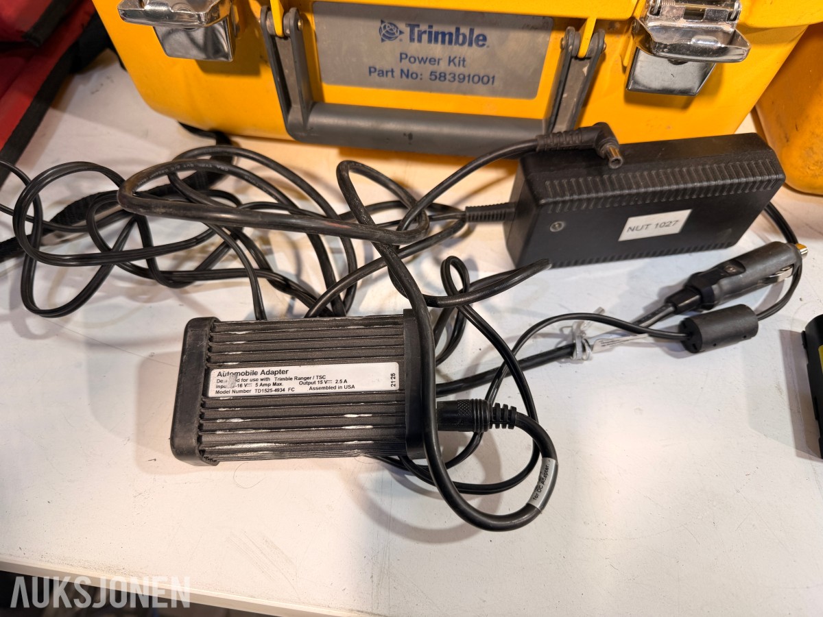 Trimble R10 + Trimble TSC3 målebok