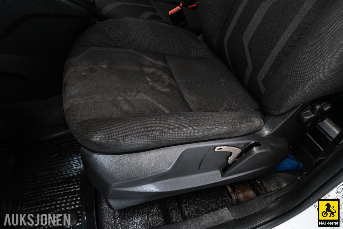 2017 Ford TRANSIT CONNECT 101HK TDCI 3-SETER HENGERFESTE VARMER SERVICEHISTORIKK