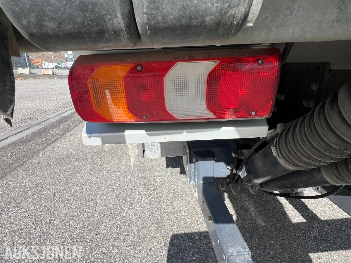 2023 Mercedes-Benz Atego 1524 Arka skap m/sideåpning og løftelemm