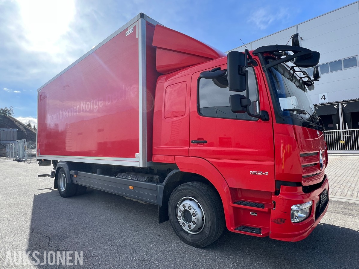 2023 Mercedes-Benz Atego 1524 Arka skap m/sideåpning og løftelemm