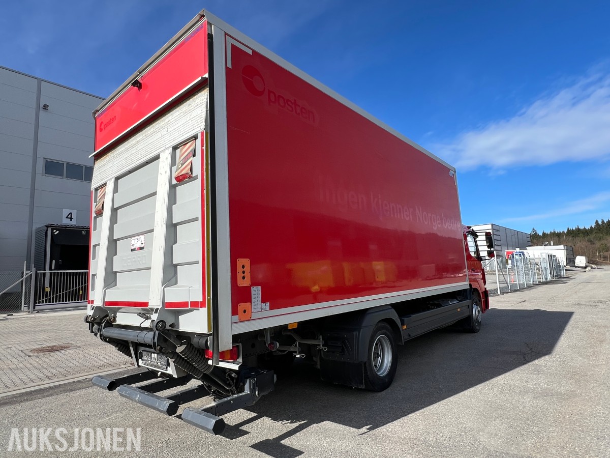 2023 Mercedes-Benz Atego 1524 Arka skap m/sideåpning og løftelemm