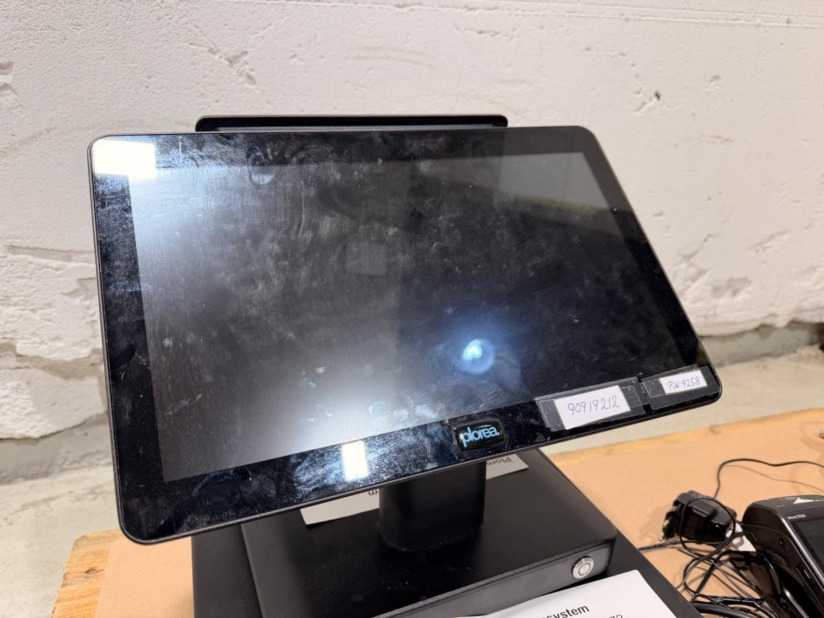 Plorea POS Pro kassesystem med betalingsterminaler