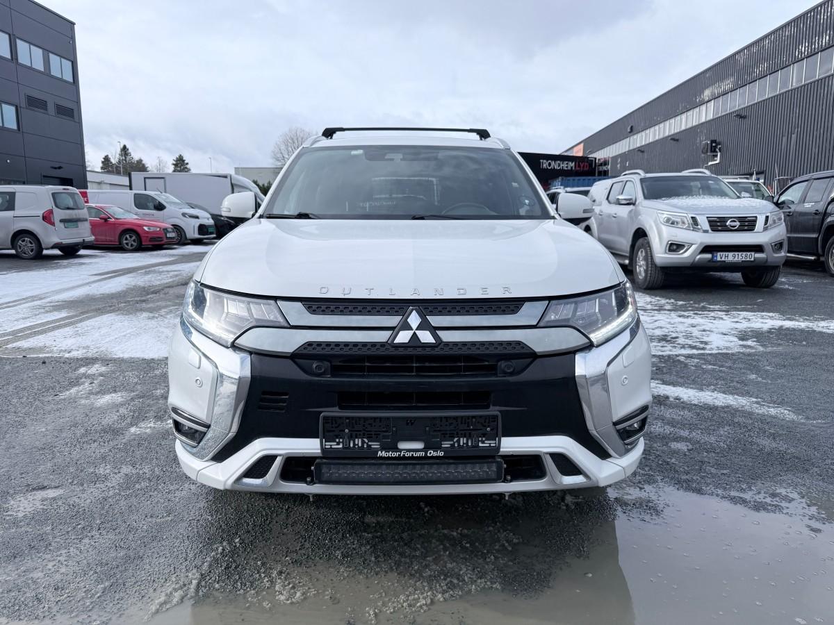 2020 Mitsubishi Outlander PHEV INSTYLE+ HENGERFESTE 360-KAMERA SKINN ADAPTIV CRUISE 