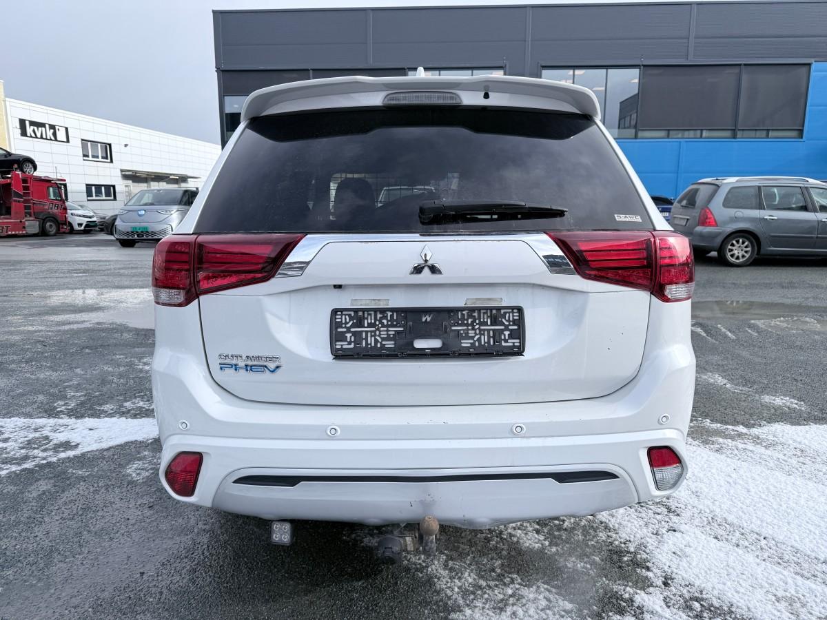 2020 Mitsubishi Outlander PHEV INSTYLE+ HENGERFESTE 360-KAMERA SKINN ADAPTIV CRUISE 