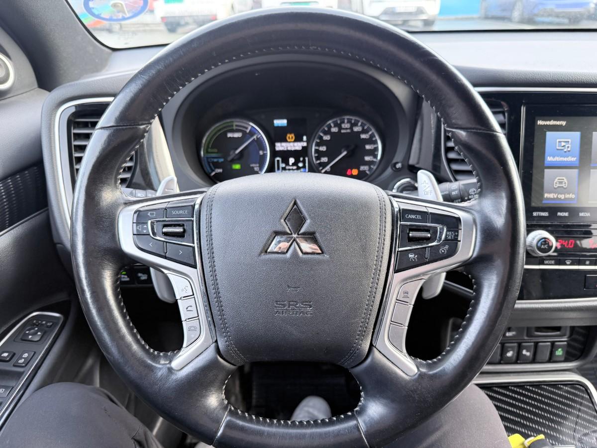 2020 Mitsubishi Outlander PHEV INSTYLE+ HENGERFESTE 360-KAMERA SKINN ADAPTIV CRUISE 