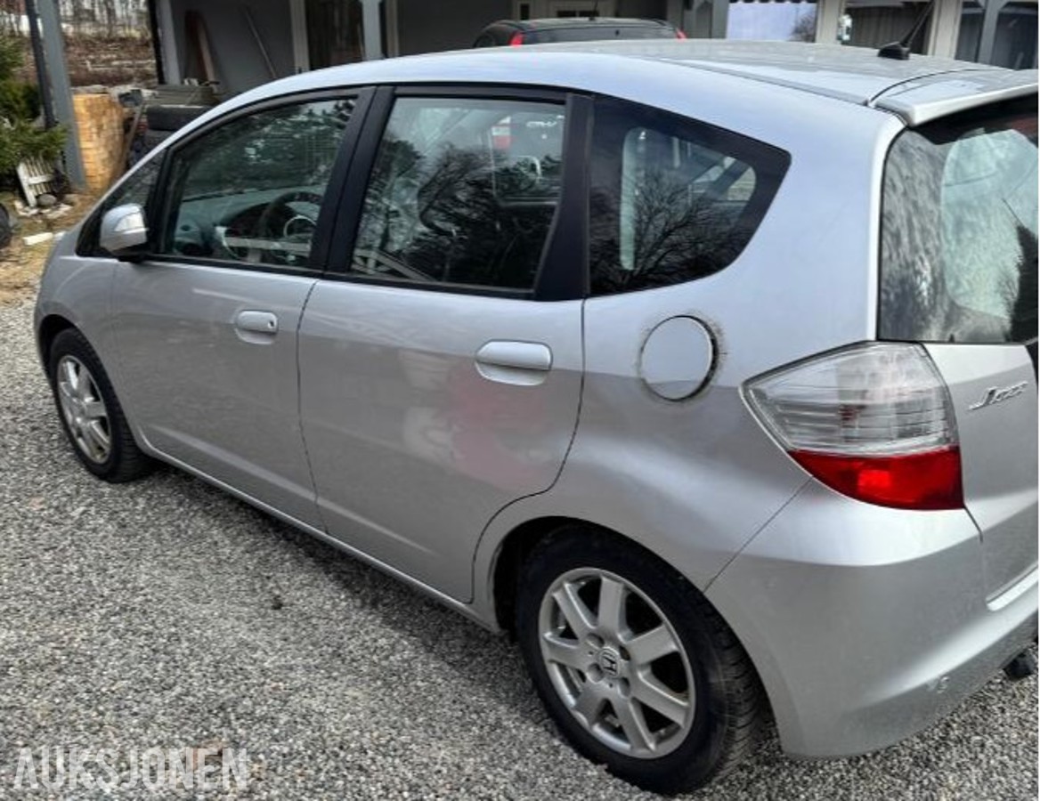 2010 Honda Jazz, 100hk Automat S+V DEKK 163000km