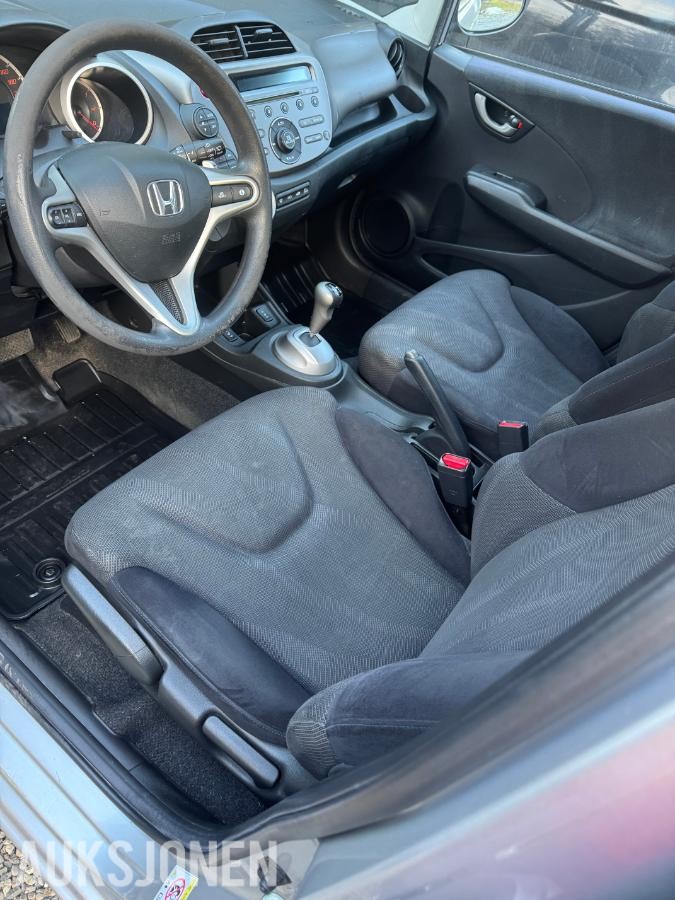 2010 Honda Jazz, 100hk Automat S+V DEKK 163000km