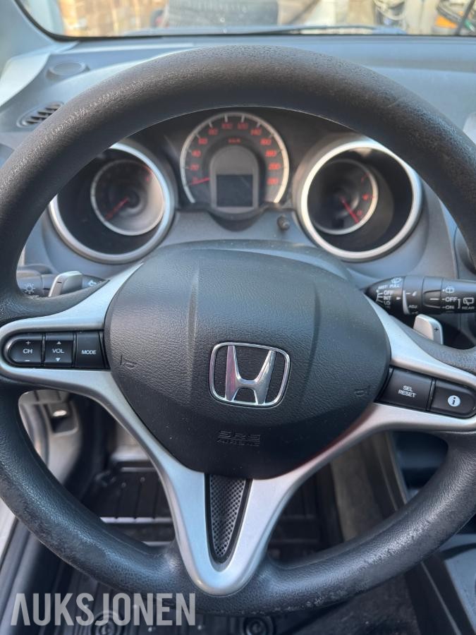 2010 Honda Jazz, 100hk Automat S+V DEKK 163000km