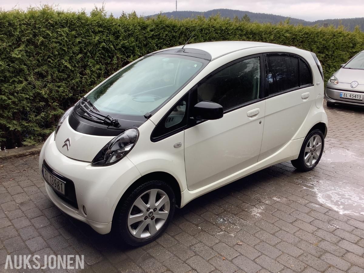 2011 Citroen C-Zero navigasjon s+v dekk